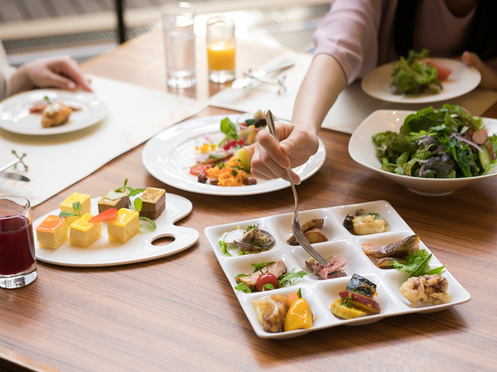 夕食menu 6月7月 地産地消のディナーブッフェ 公式 神戸ベイシェラトン ホテル タワーズ 夕食menu 6月7月 地産地消のディナーブッフェ 公式 神戸ベイシェラトン ホテル タワーズ